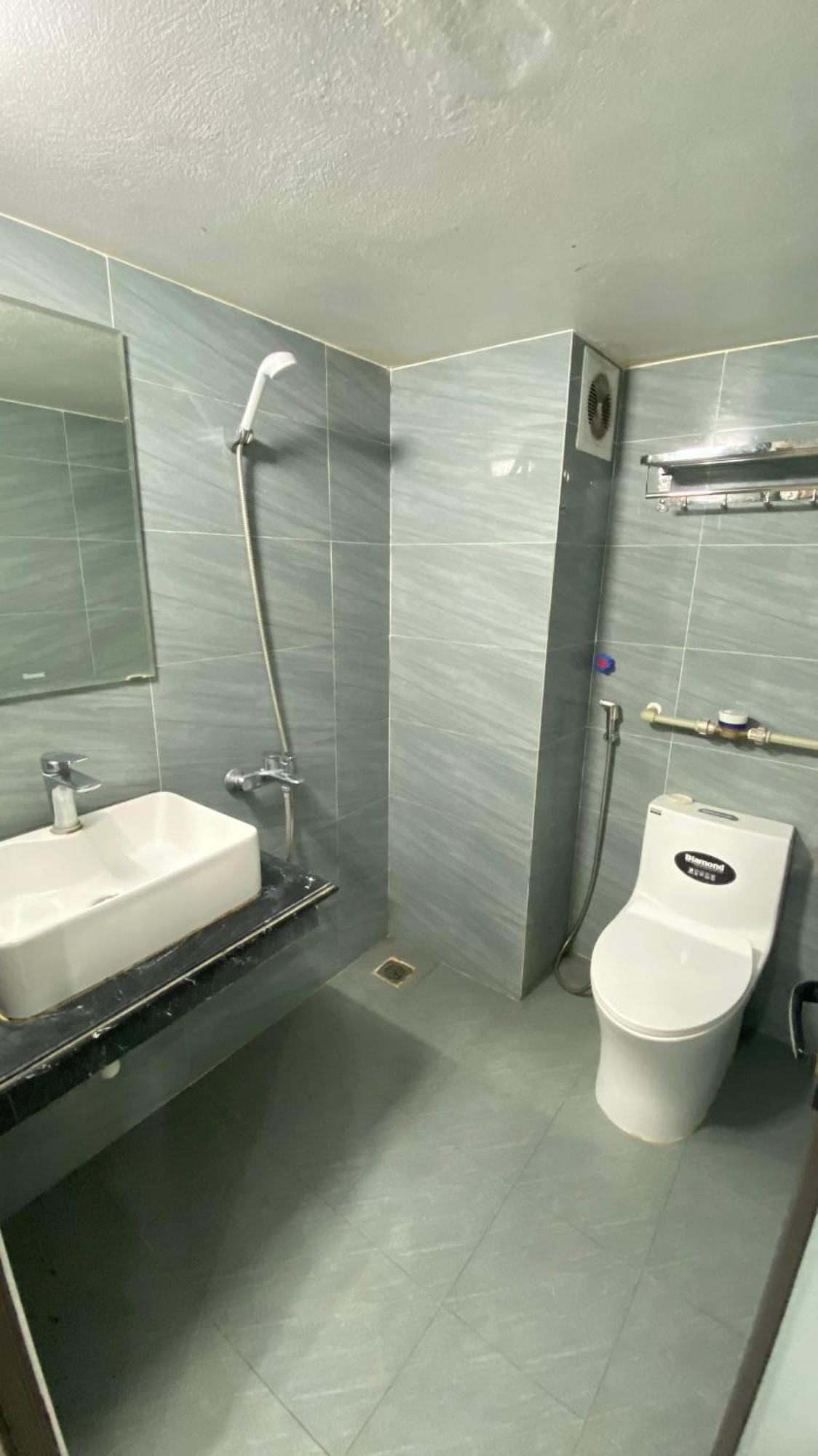 Era Apartment Tran Thai Tong Hanoi Exteriör bild